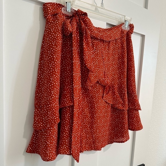 Altar’d State Size Large Orange Polka Dot faux wrap skirt with ruffles, EUC - Picture 2 of 13